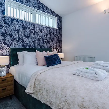Townhouse 5mins To Centre And Etihad - Free Secure Parking