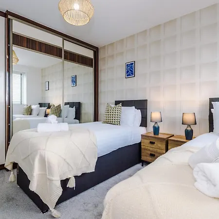 R&r - Modern Townhouse Near Etihad & Centre Hébergement de vacances