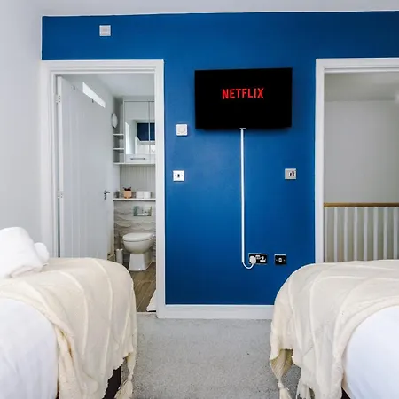 R&r - Modern Townhouse Near Etihad & Centre Сasa de vacaciones Mánchester