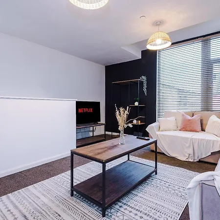 Rest&recharge At A Spacious Townhouse By The Etihad * مانشستر