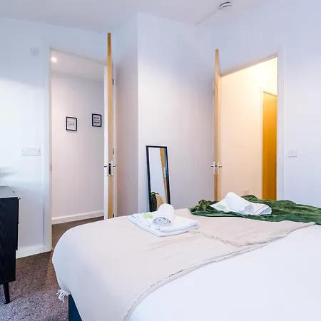 Rest&recharge At A Spacious Townhouse By The Etihad Casa vacanze Manchester