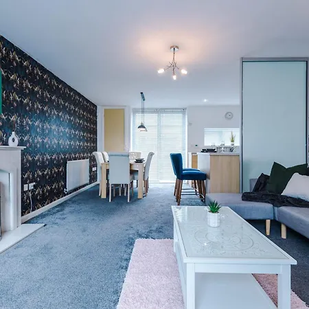Coop Live Arena & Etihad Stadium 3bedroom House W Secure Parking By Rest&recharge