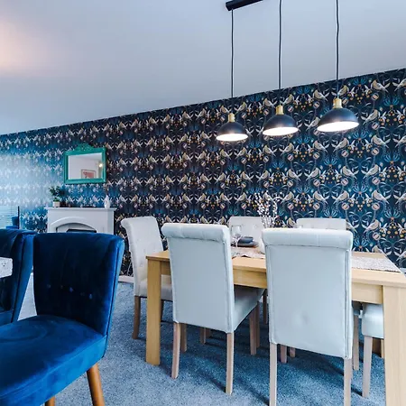 Coop Live Arena & Etihad Stadium 3bedroom House W Secure Parking By Rest&recharge Holiday home *