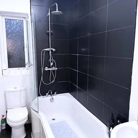 2dbed Close To Etihad Coop Live * Μάντσεστερ