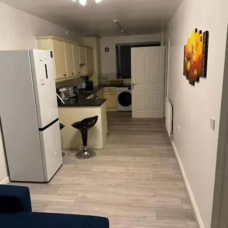 4 Bedroom Next To Apollo Hébergement de vacances