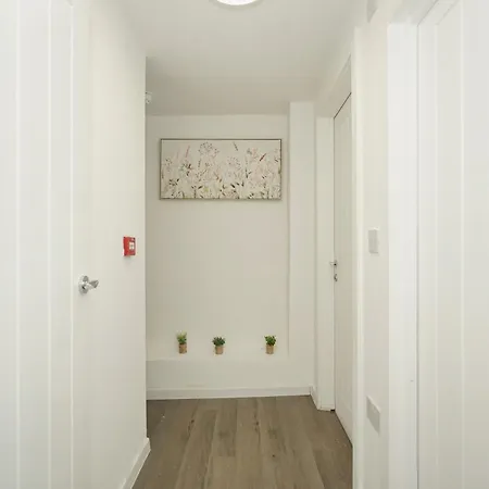 City Centre 2br Strong Wifi * Manchester