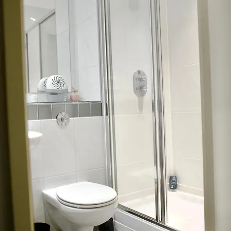 Lux 2bed Ao Arena Apartment, Centre