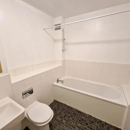 Apartamento 3 Bed Free Parking Near Centre