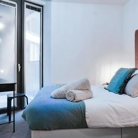 Elegant 2 Bedroom 2 Bathroom With Free Parking,city Centre Lägenhet *