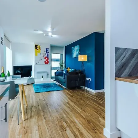 Lux Livin' - Luxury 2 Bed Sky Free Gym * マンチェスター