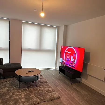 Moes Comfy Haven * Manchester