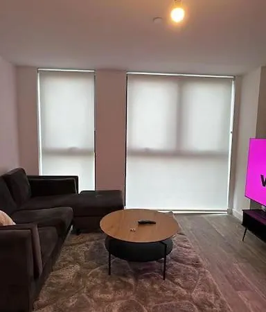Moes Comfy Haven Манчестер