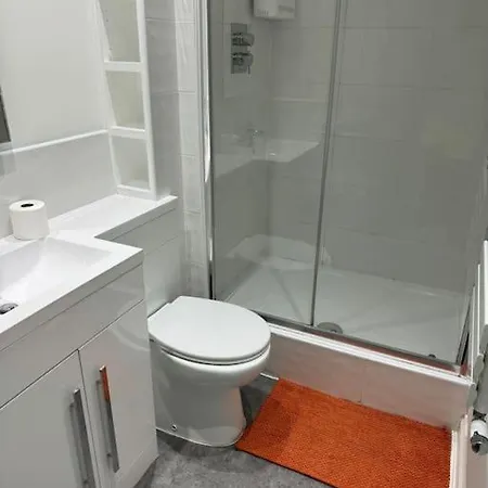 Modern 4-bed House Free Parking Walking Distance To Coop Live , Etihad, Ancoats And Centre Дом отдыха *