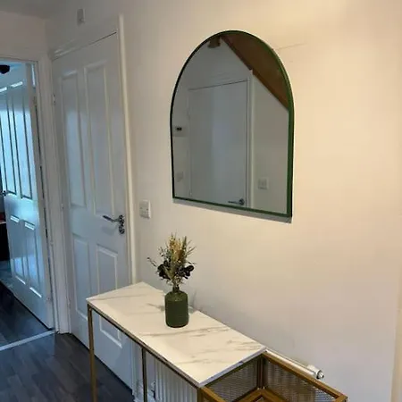 Holiday home Modern 4-bed House Free Parking Walking Distance To Coop Live , Etihad, Ancoats And Centre *