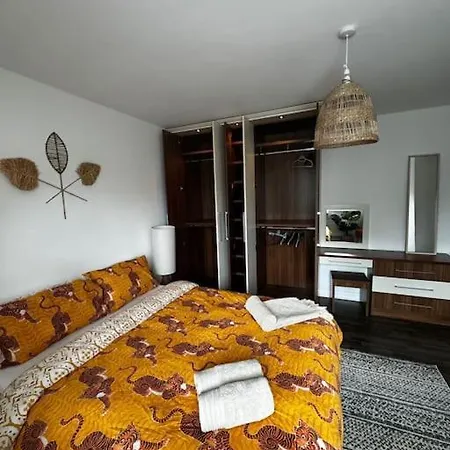 Modern 4-bed House Free Parking Walking Distance To Coop Live , Etihad, Ancoats And Centre * Манчестер