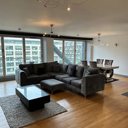 Spinning Fields Luxury Manchester