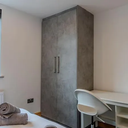 Luxury 4 Bedroom マンチェスター