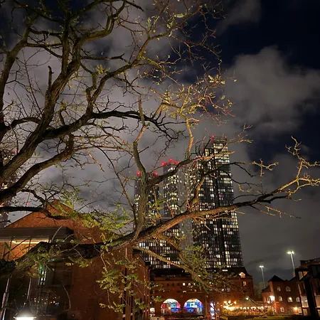 Homestay 8 Riversdale King Size