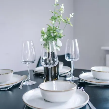 House 3 Bed Sleeps 6 -pets Ok -patio -free Parking Ferienhaus Manchester