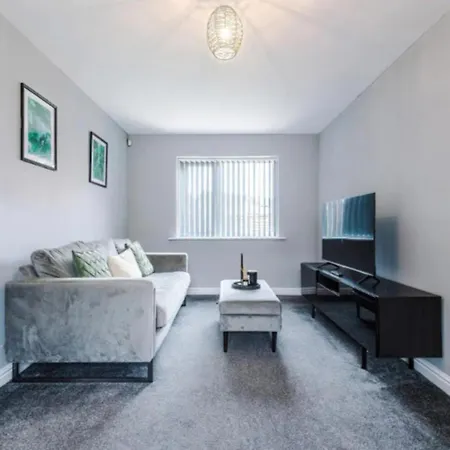 House 3 Bed Sleeps 6 -pets Ok -patio -free Parking *