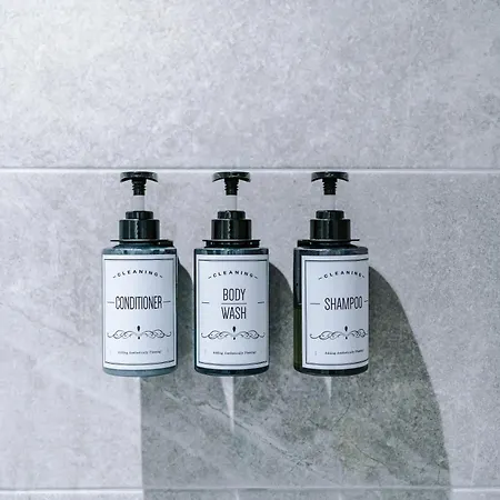 The Waterside Retreat דירה