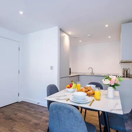 The Waterside Retreat