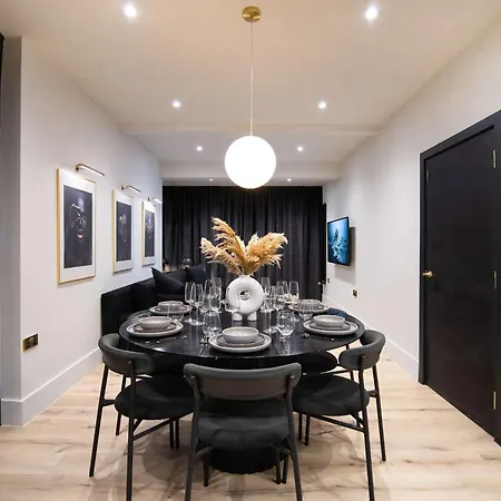 Apartment Chromatica By The Heim Residences