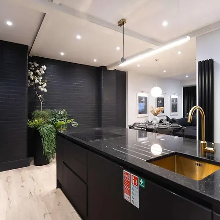 Apartment Chromatica By The Heim *