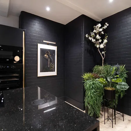 Apartment Chromatica By The Heim Residences *