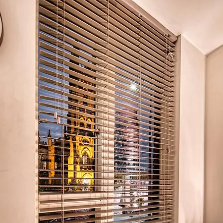 Apartment The Cityscape -by Parydise Ltd - Modern 1 Bed - Sleeps 3 - Ideal For Business Or Leisure Stays! Manchester