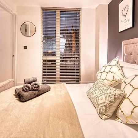 The Cityscape -by Parydise Ltd - Modern 1 Bed - Sleeps 3 - Ideal For Business Or Leisure Stays! Apartment Manchester