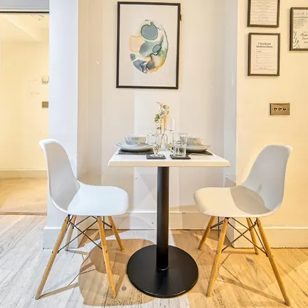 The Cityscape -by Parydise Ltd - Modern 1 Bed - Sleeps 3 - Ideal For Business Or Leisure Stays! Apartment Manchester