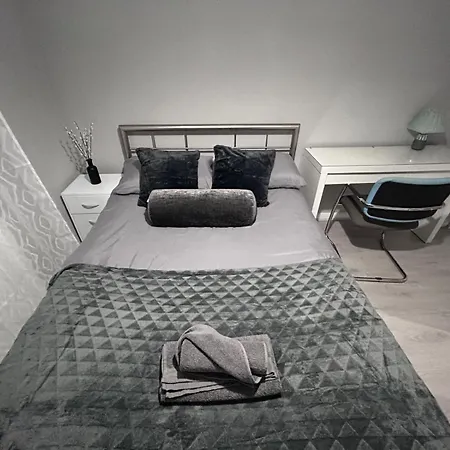 Havilahome Retreat - Private Guest house Manchester