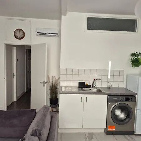 Apartamento Affordably Elegant Close To Coop Live, Etihad Stadium And Centre Manchester