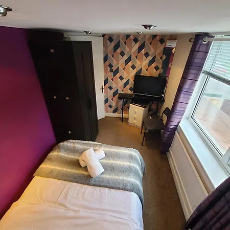 Vakantiehuis Grand House Near Etihad Coop Live *