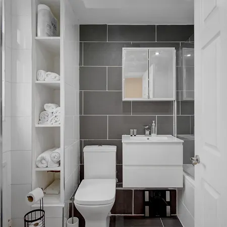 Pass The Keys Stunning 1bed With Parking Manchester