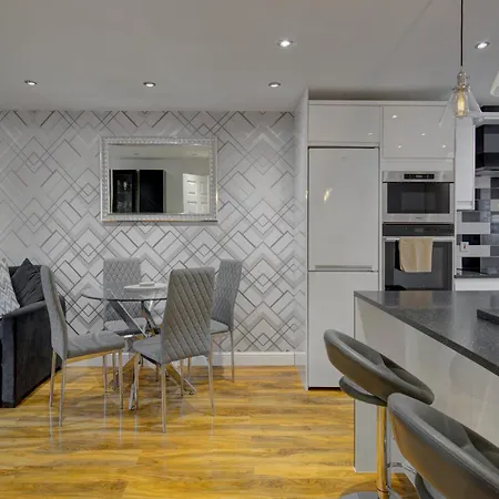 Appartement Pass The Keys Stunning 1bed With Parking *