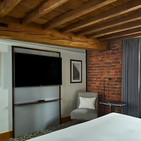 Marriott Victoria & 4* Манчестер