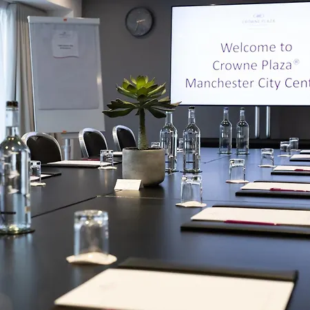 Hotel Crowne Plaza Centre By Ihg 4*