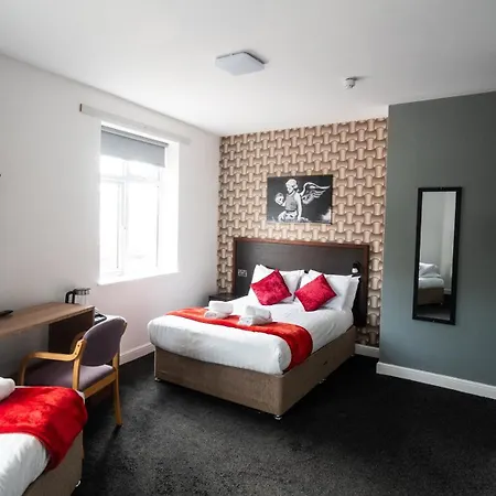Imperial Salford Отель