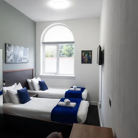 Imperial Salford Отель 3*