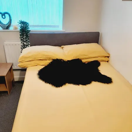 Modern 2 Bed, 2 Bath Near Etihad Stadium And Coop Live * Manchester