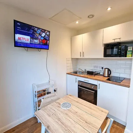 Lovely Salford Flat By Superhost Apartment
