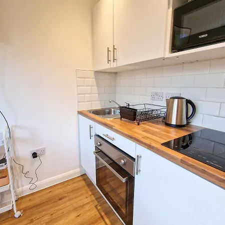 Daire Lovely Salford Flat By Superhost *