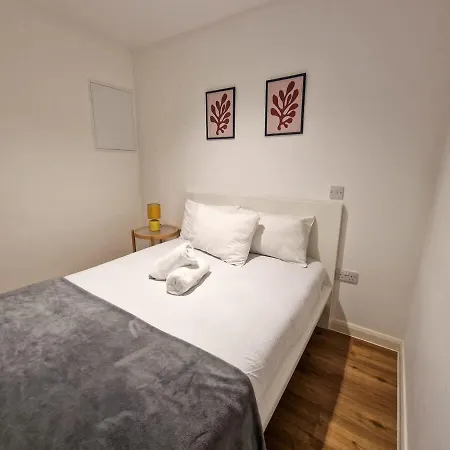 Daire Lovely Salford Flat By Superhost