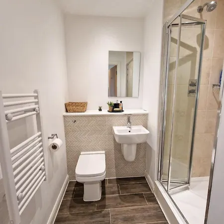 Lovely Salford Flat By Superhost Daire *