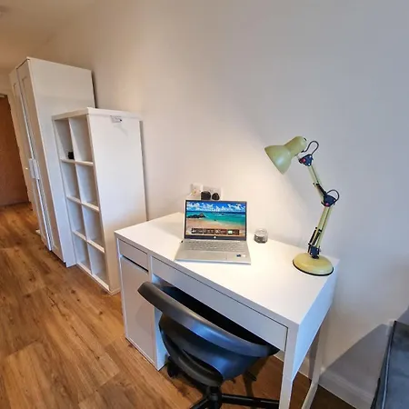 Lovely Salford Flat By Superhost Daire