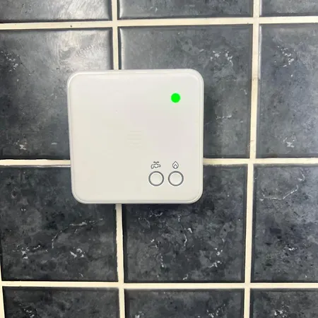 New Getaway House With 2 Free Parking Manchester