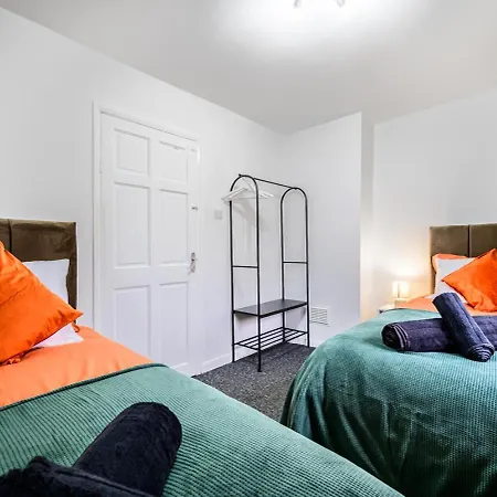 Сasa de vacaciones Trafford Eden - 3 Bed Near Old Trafford And Trafford Centre With Free Parking Mánchester
