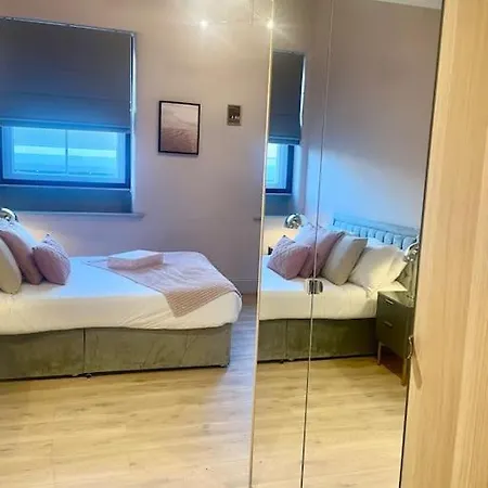 Pretty Pink Posh Penthouse *